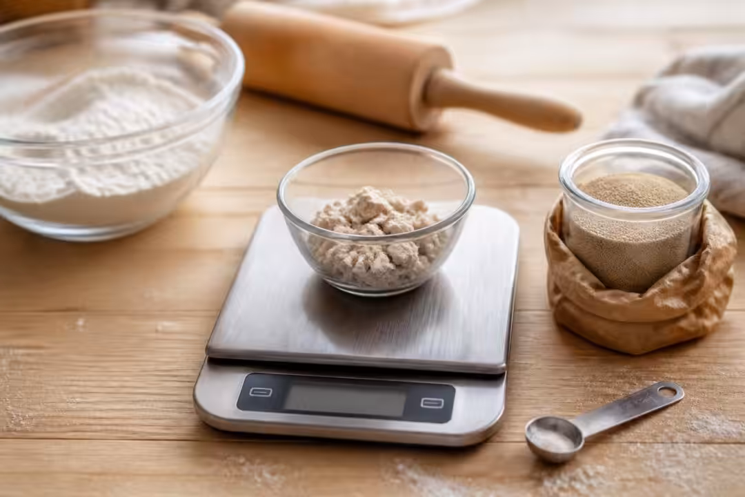 découvrez les équivalences entre la levure de boulanger fraîche et sèche pour réussir toutes vos recettes de pain et pâtisseries avec précision.